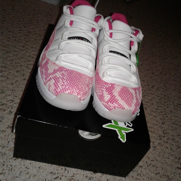 Jordan 11 pink snakeskin - Picture 3 of 4